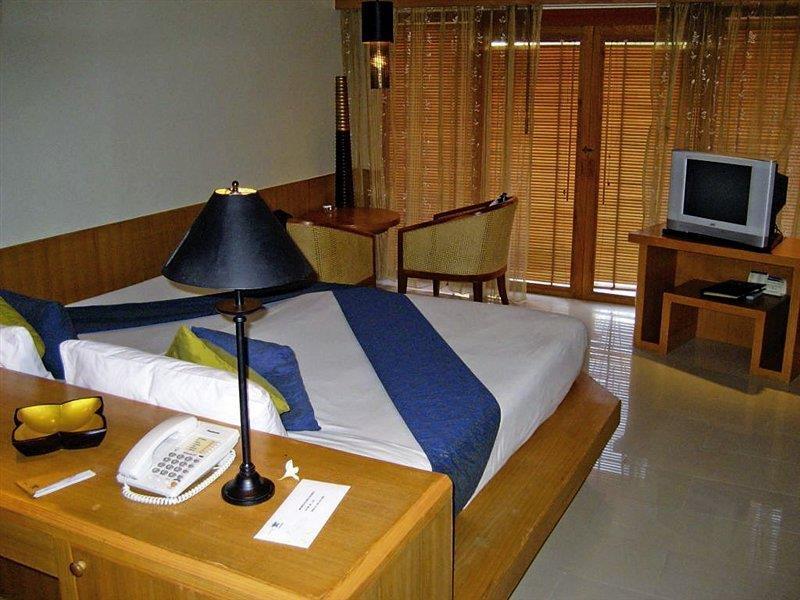 Seaview Patong Hotel - Sha Plus Exterior foto